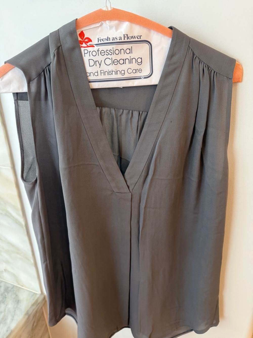 Vince Gray Lightweight V-Neck Shell